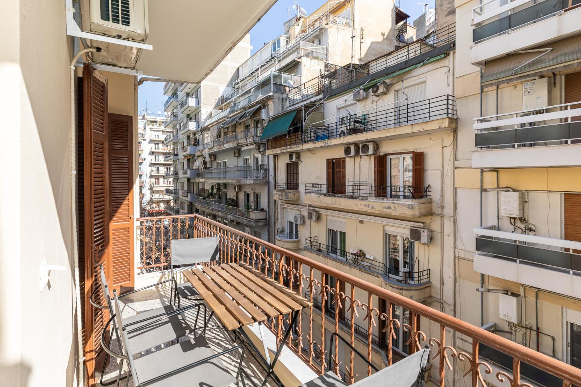 Vista By Halu!: Spacious Centre Apartment Thessaloniki